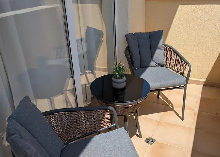 Viktorsapartment דירה *